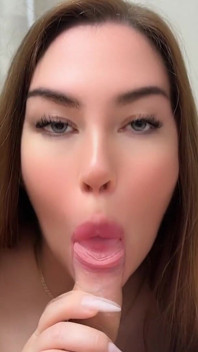 Si cantik suka menelan setelah a!