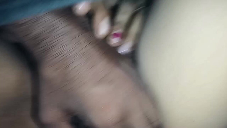 Sital: Hina Rani Ke Shath Band Kamre Mein Jabajasi Chut Mari