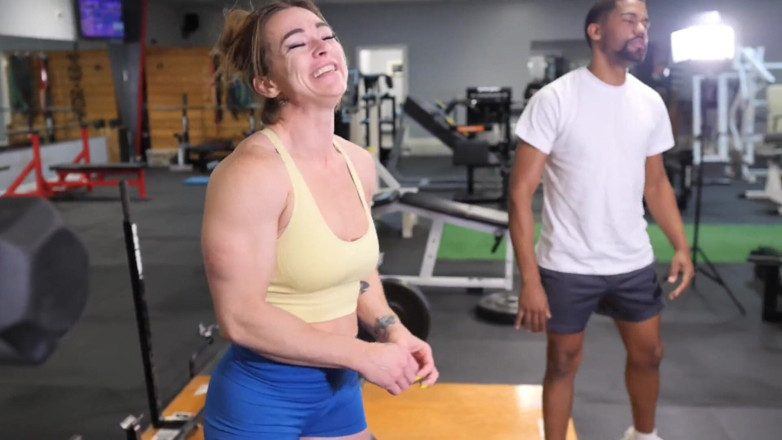 Darrenblazeent: Giving My Fitness Instructor a BBC Creampie in the Gym