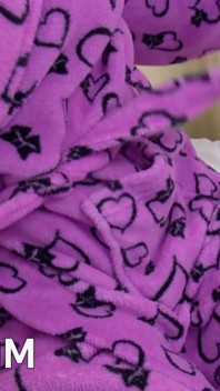Japonská dívka s velkými prsy dělá pěkné boobjob, aby dostala tvrdý penis a šukala