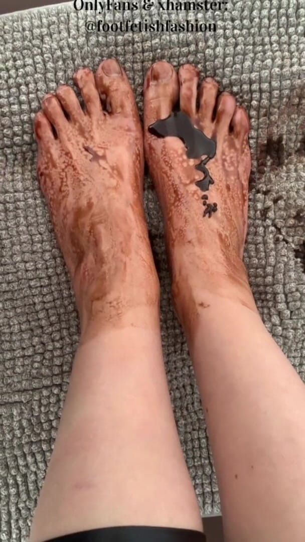 FootFetishFashion: Masáž chodidel s čokoládou, část 2/2