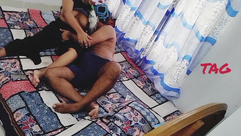 Teensex: बड़े स्तन और ह्यूग बट वाली बांग्लादेशी सेक्सी प्रेमिका, जब वह ब्रेकअप करना चाहती है तो अपने प्रेमी को बहकाती है