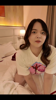 내 위치는 어때? 나는 이런 식으로 당신의 얼굴에 앉을 수 있습니까?