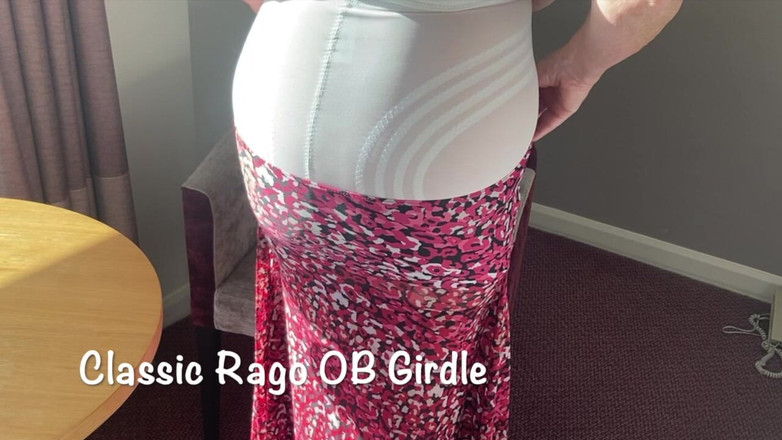 Aunty Sandra vintage girdle queen: Tía Sandra Se Desnuda Para Todos