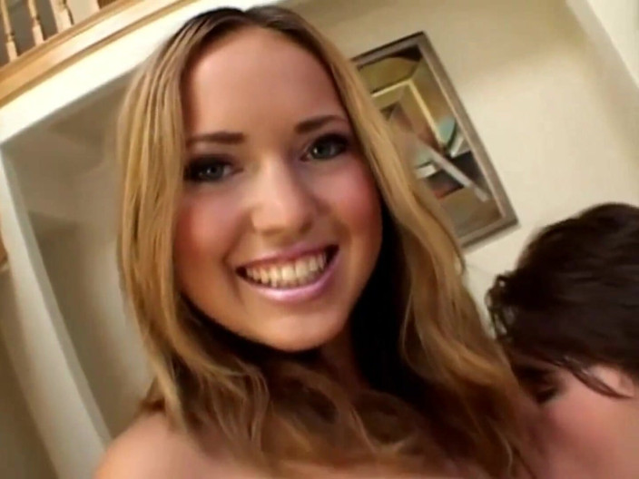 American Idol X: Beautiful blonde babe threesome pussy fucking pussy licking
