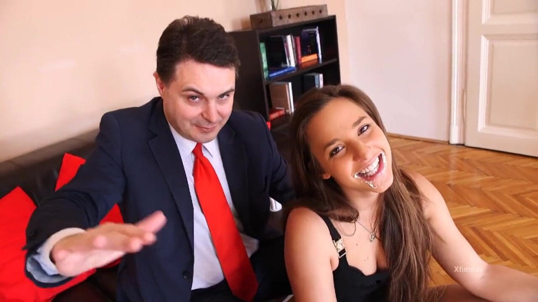 Andrea Dipre Channel: Genç amirah adara andrea diprè'nin yarağıyla şehvetli bir ayakla muamele çekiyor