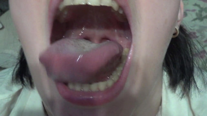 Goddess Misha Goldy: Giantess swalowing bạn với gulp lớn!