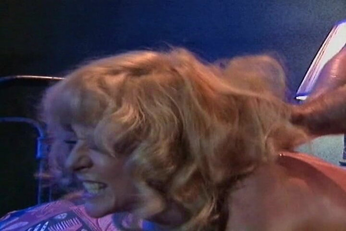 THAGSON RETRO: Blondýnka Velká prsa Děvka kape na obličej Výstřik Blaženost výstřiku...