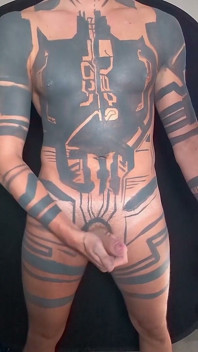 Pintando minhas próprias tatuagens nuas