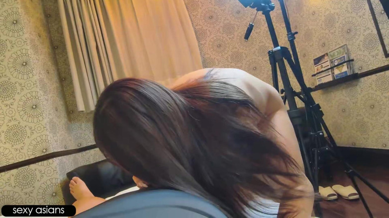Asian happy ending: Tentação peluda sagrada. Paraíso se perde sob seu charme indomado...