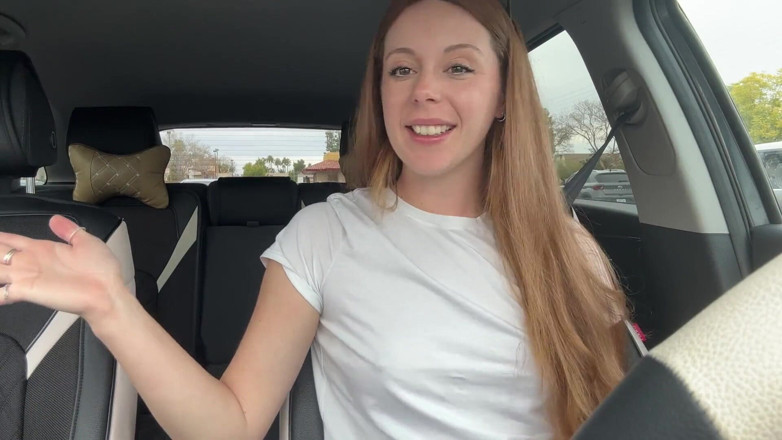 Nadia Foxx: Braless Pit Stop v Drive Thru s My Lush na...