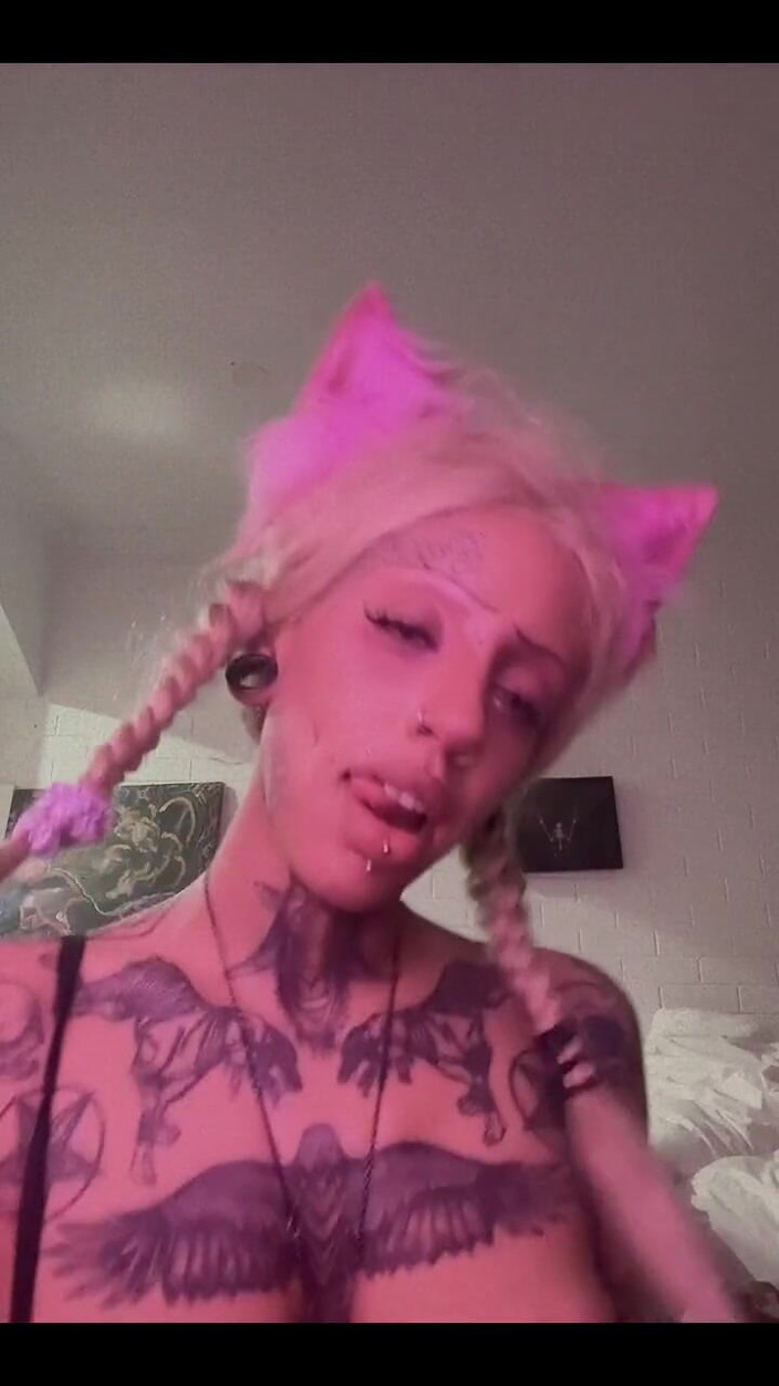 Laikalewduwu: Who Wants More Kitty Girl?