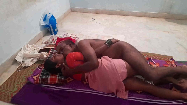 Desi palace: Anu bhabhi passionate sex with her boyfriend
