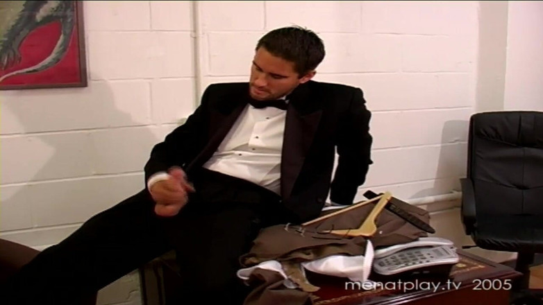 MenAtPlay: Corbata negra