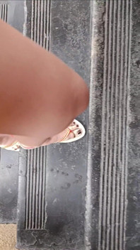 Asmr - Flipflop and Stairs with Kinkylyrical