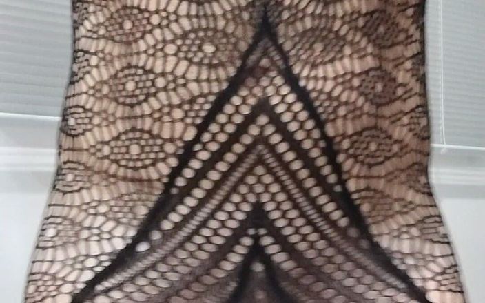 dragontrainer5: Pamer cd dan menggoda pria kulit hitam dengan lingerie hitam