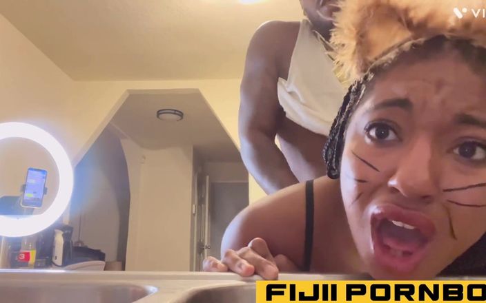 Fijii pornbox: Les salopes à la poitrine plate sont les meilleures à baiser dans...