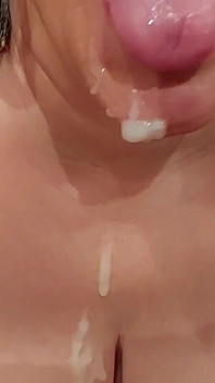 Bà già người Đức thổi kèn