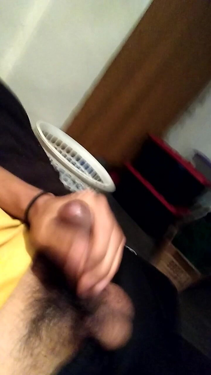 AlexAlejandro13: Aynı görünmek için sarı bir gömlek giy