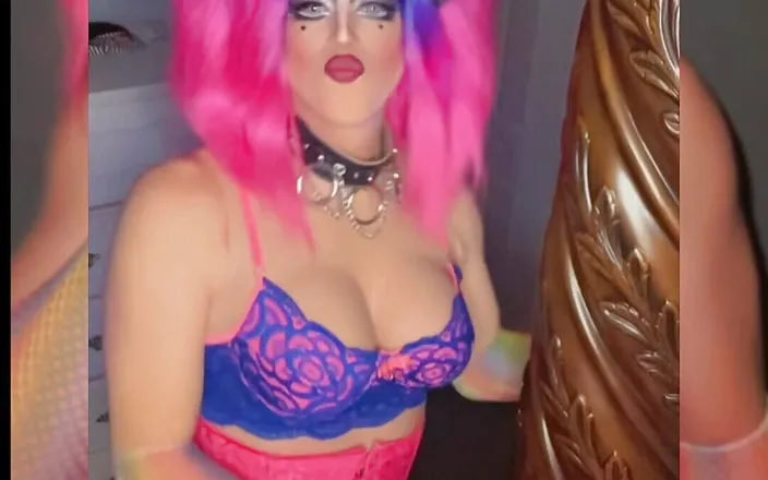 Shelly Robertss: Shelly &amp; Ginger Sissy Smoking Vaping Big Hair Fetish