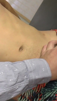 Masaje Con Aceite Y Masturbación Manual En La Polla Gruesa De Tommy Poulain