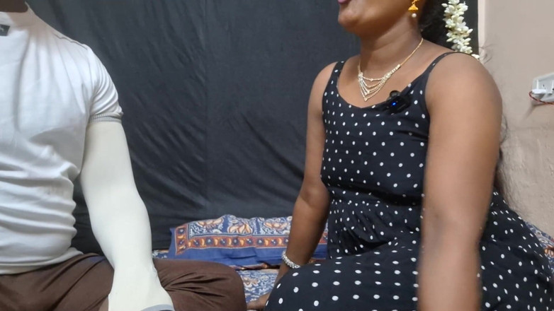 Delightrose: Unschuldige tamilische stiefschwester fickt stiefbruster