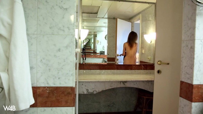 Watch4beauty: Mia lagi asik selfie
