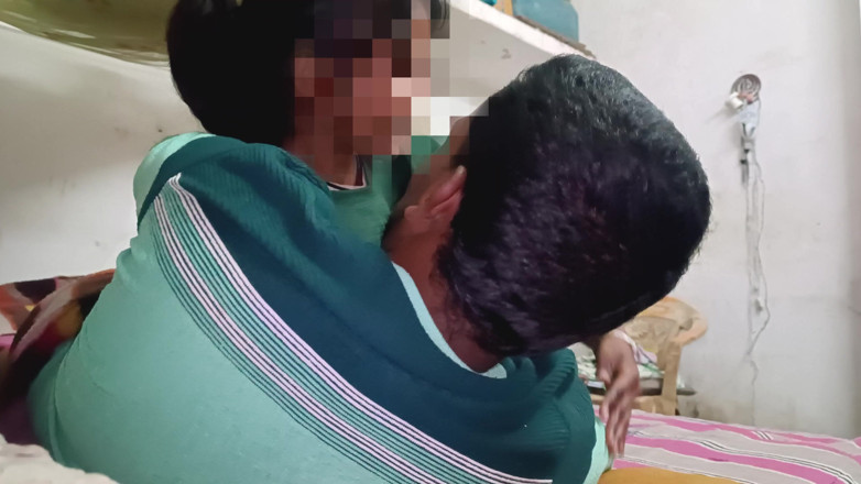 SanskariGirl1: Gadis Perawan Asli Itu Dipaksa Untuk Berhubungan Seks Dan Mengisap...