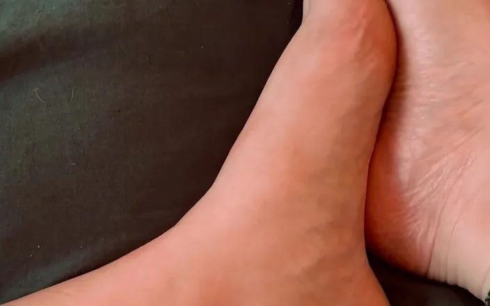 Flame_fantasy_x: Foot Worship