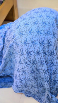 Religijna duża dupa krzywego gorąca muzułmańska macocha utknęła pod łóżkiem i chce anal jebanie ode mnie