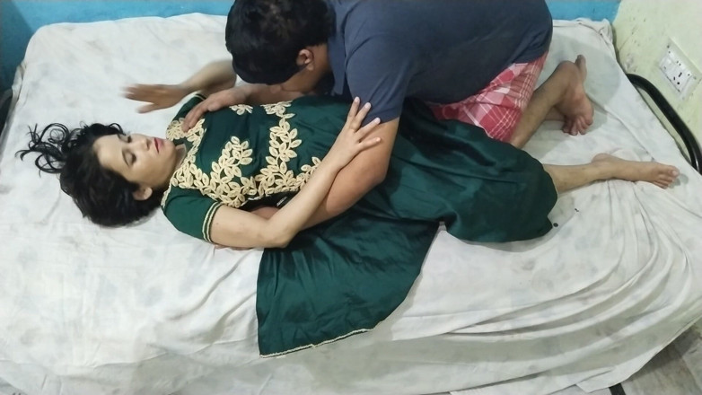 Indian Muslim Couple: Desi Wife Tanish Fatima Wild Morning Mood She Couldn’t Resist...