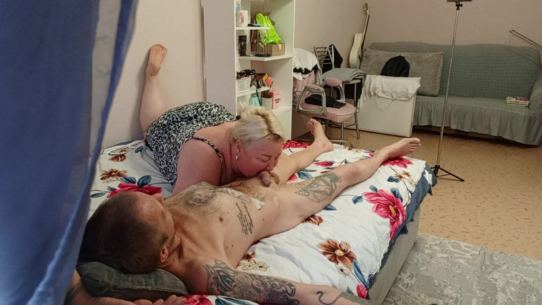 Zona901: Adoro venire nella gola profonda del mio vicino con sperma...