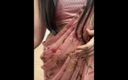 Indian Tubes: Hete vriendin dildo-seks met vriendje. Deel 1.