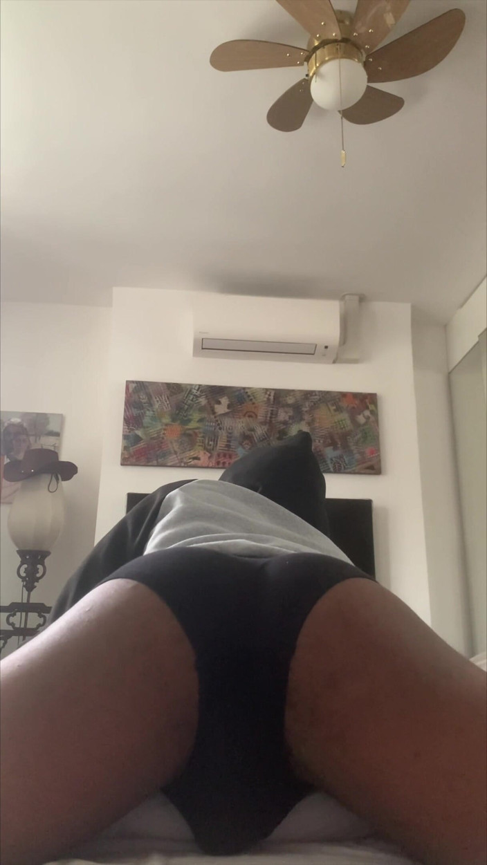 James Beakerman: Regardez-moi m’entraîner à baiser des oreillers et à twerker par derrière avec...
