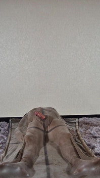 Lo Schiavo Viene Messo Nel Letto a Vuoto