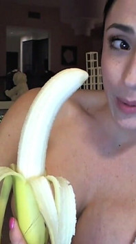 Cleo Banana kouření