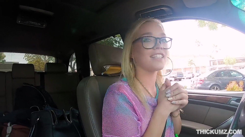 Team Skeet: Thickumz - Thick blonde babe gets pounded out