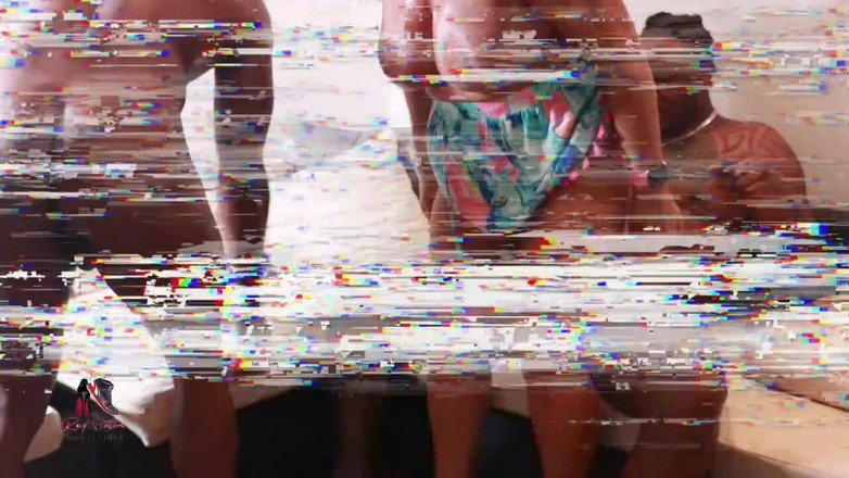 Red bottom productions: Üçlü Seks Extravaganza Vol. 1