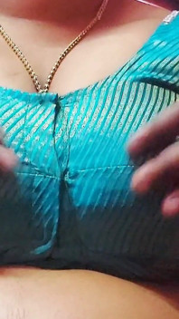 Zoya Bhabhi