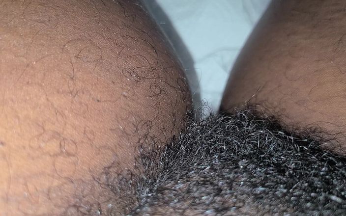 Roseblue2: Wanita ini orgasme ganas sambil nonton bokep