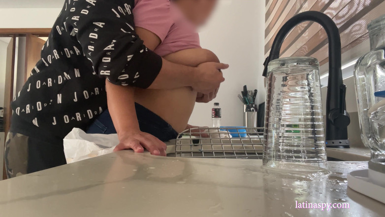 Time traveler: Hizmetçi benimle duş al