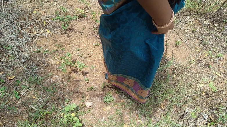 Magilmathi: Blowjob Outdoor with Stranger 3