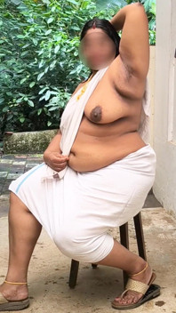 Desi Girl in Topless Sexy Photoshoot, After Shoot Picture