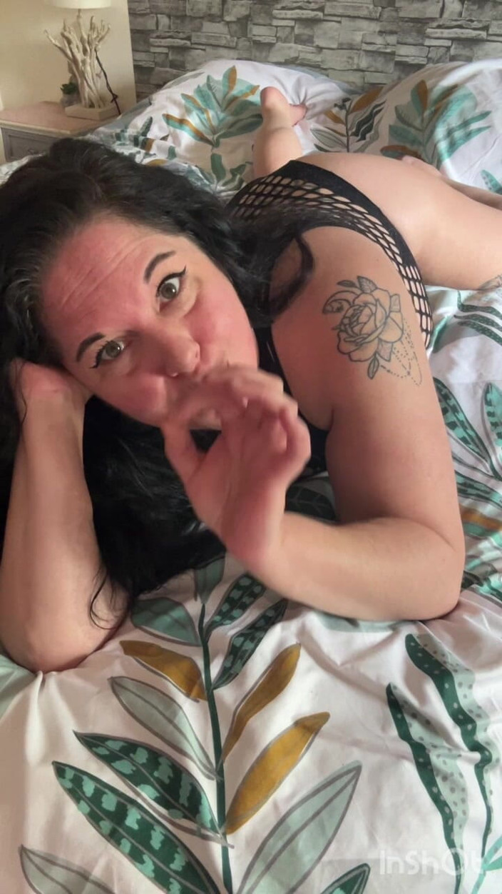 Maitresse Clara: Nghiện làm nhục.