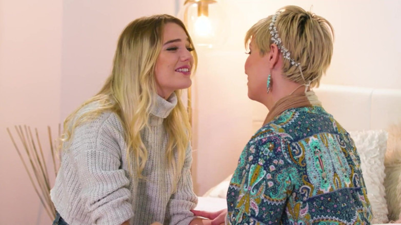 Girlsway: Girlsway - Hot Girl Summoned Her Late Stepsister for a Booty...
