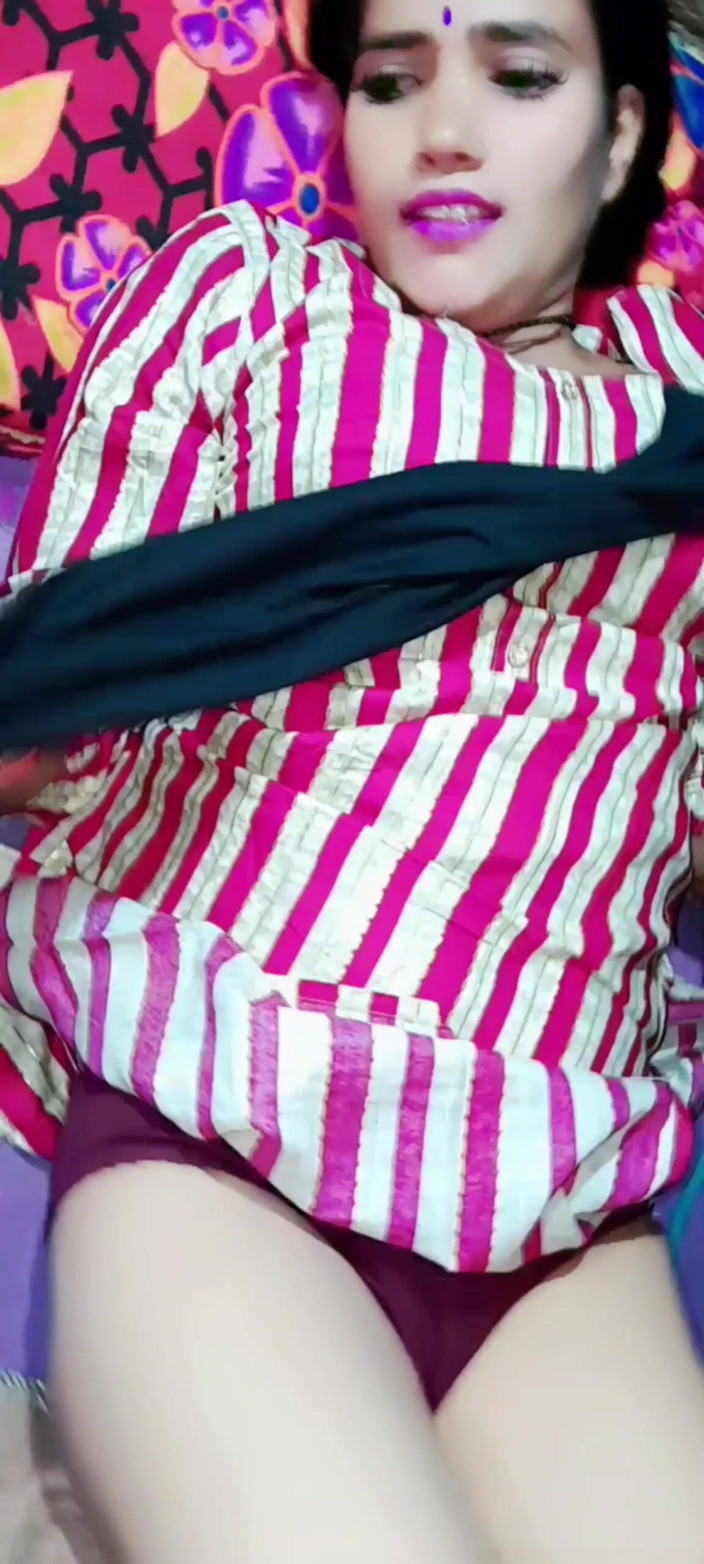 Renudbf: Adik tiri kawan saya dalam undang-undang – mood romantik panas seksi