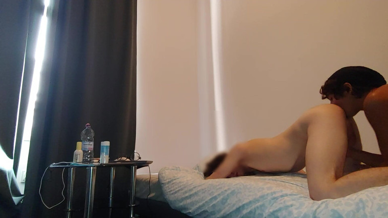 LeoTeenLatinos: Complacer al twink de Europa del Este