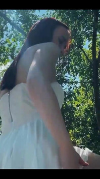 I Like to Walk Along the Street Like a Princess