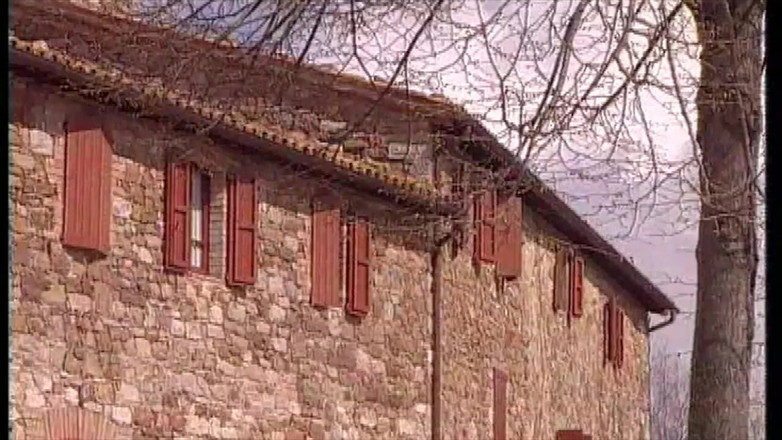 Inthe MILF room: MILF mendapat pantat disetubuhi oleh Marquis semasa memberi suaminya blowjob