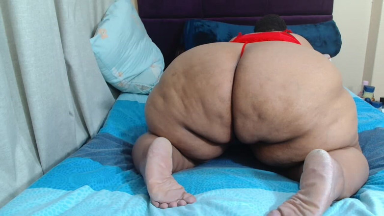 Legendary Booty Overdose: 乌木熟女狗式挑逗